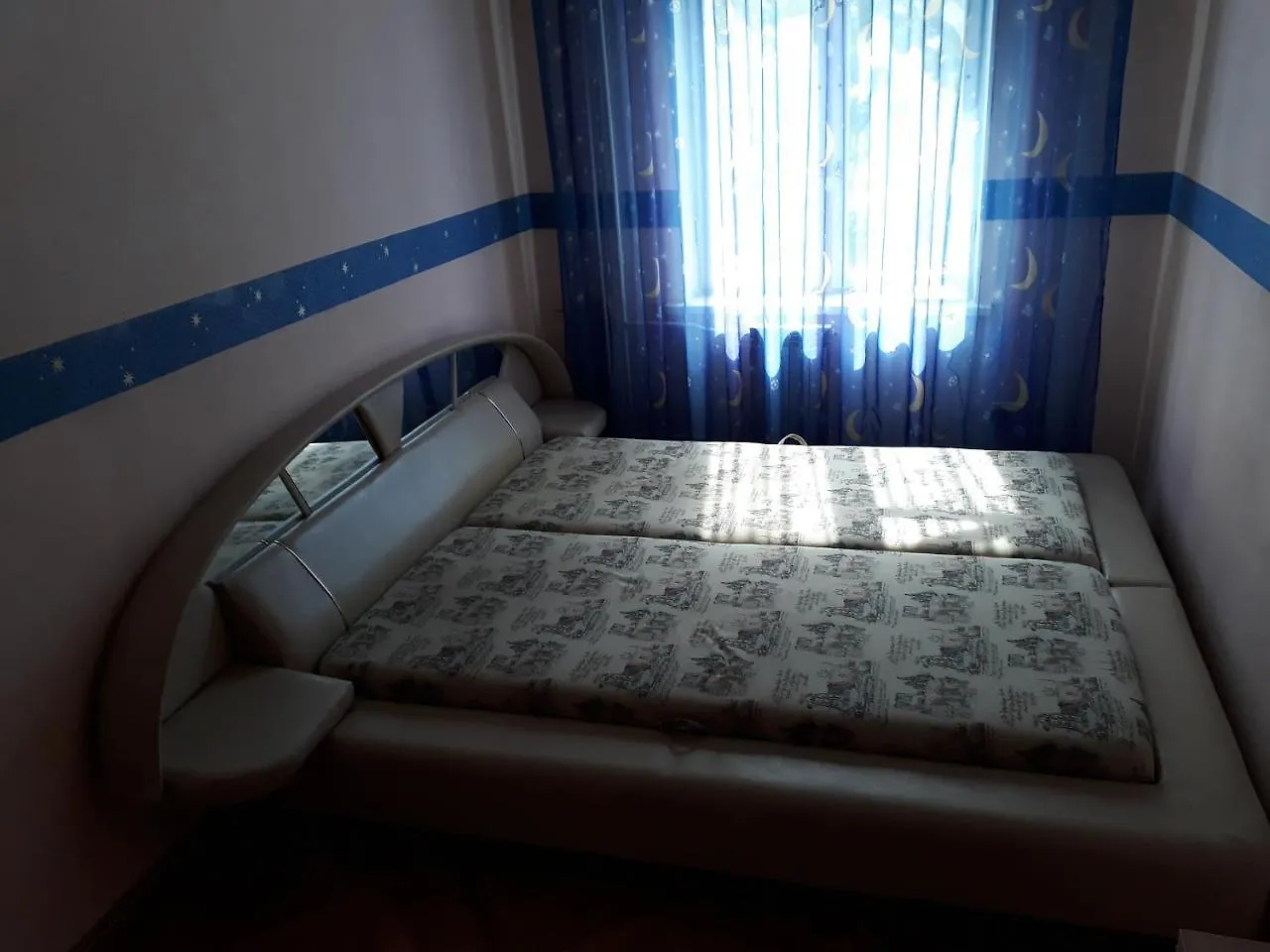 Kvartira Posutochno Vozle Metro Levoberezhnaya كييف 0*,